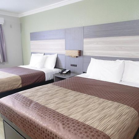 Americas Best Value Inn-Rialto Bagian luar foto
