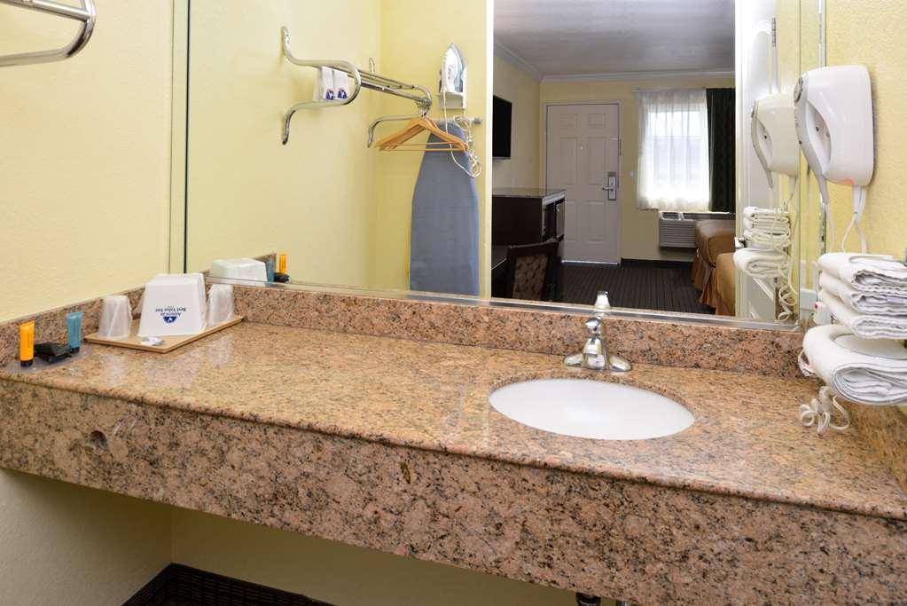 Americas Best Value Inn-Rialto Ruang foto