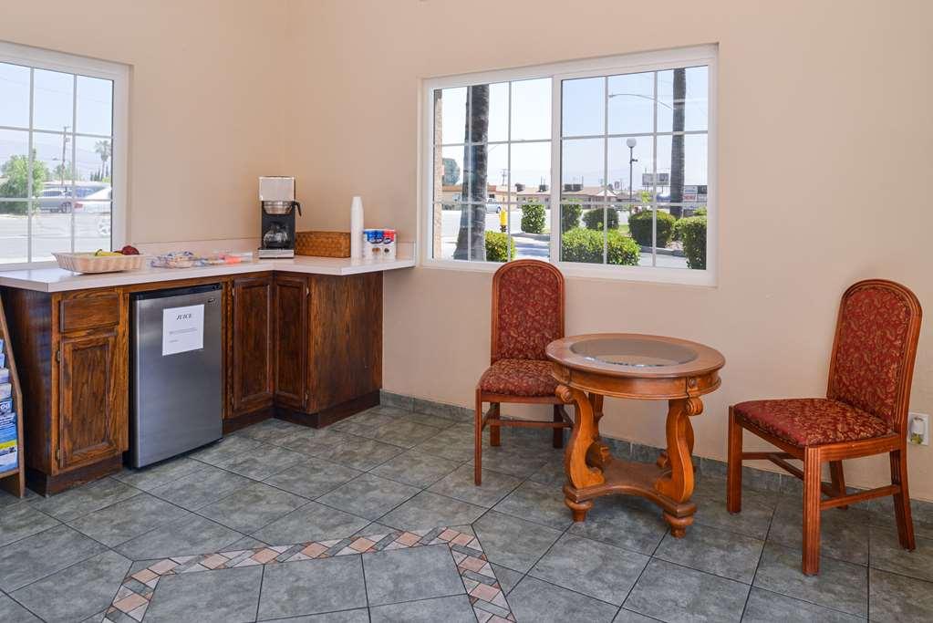 Americas Best Value Inn-Rialto Bagian luar foto