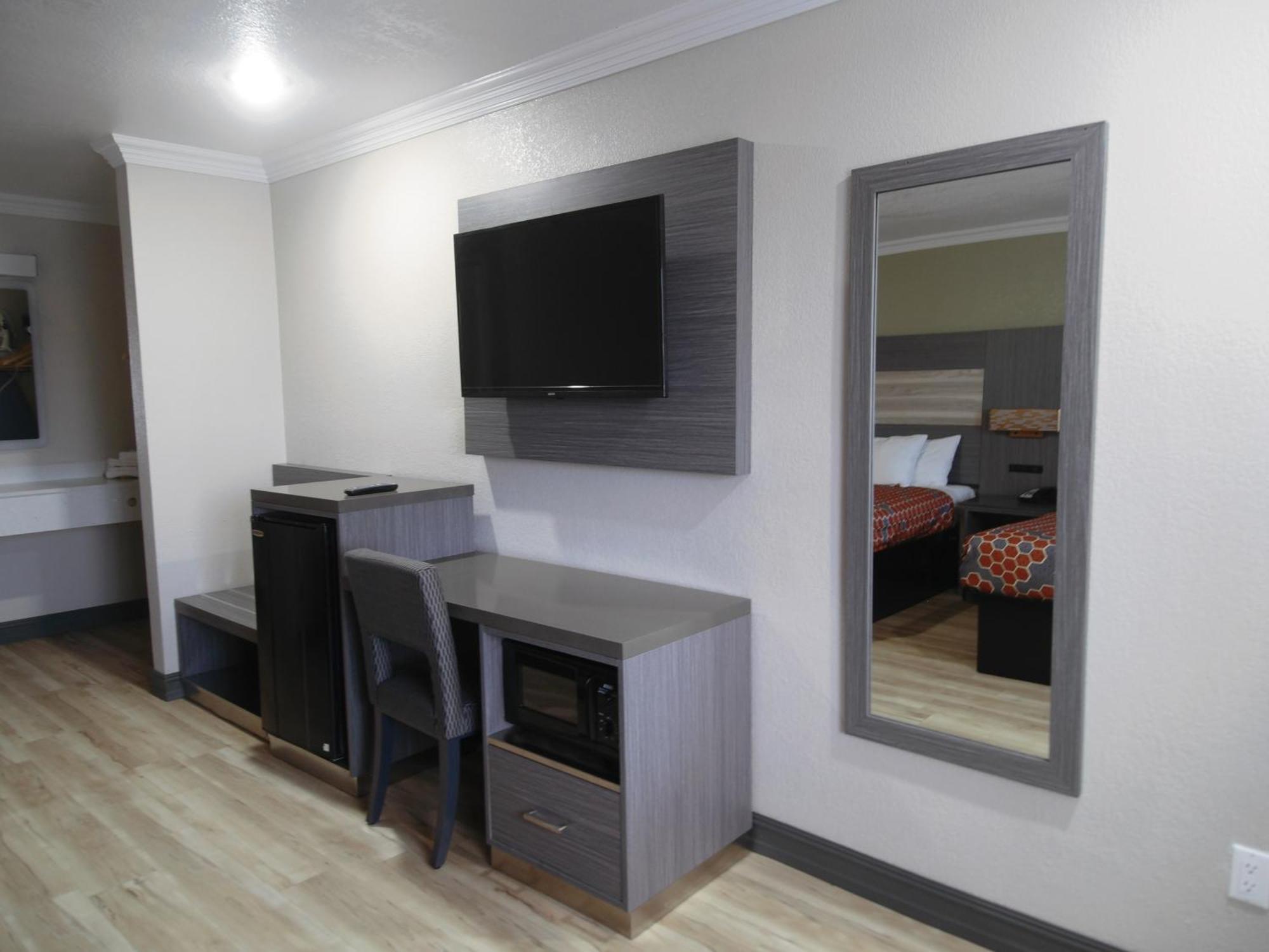 Americas Best Value Inn-Rialto Bagian luar foto