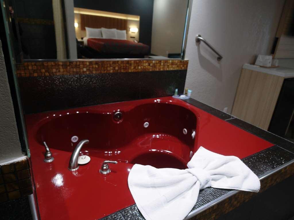 Americas Best Value Inn-Rialto Ruang foto